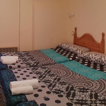 Hostal El Busto Teruel Bagian luar foto