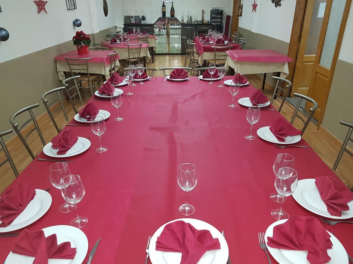 Hostal El Busto Teruel Bagian luar foto