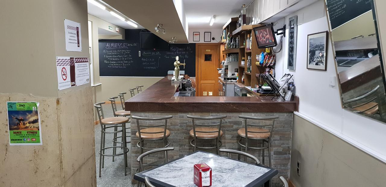 Hostal El Busto Teruel Bagian luar foto